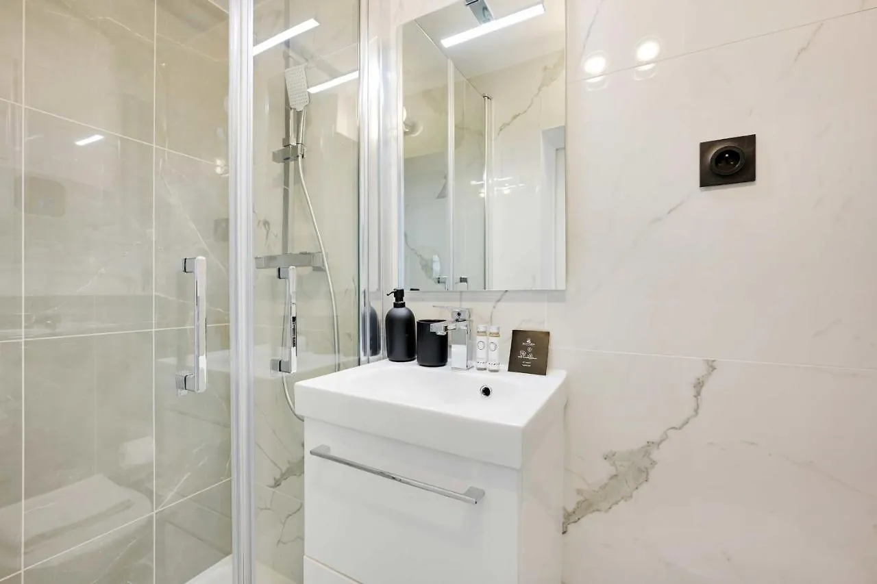 Stunning Apartment 4P1Br パリ